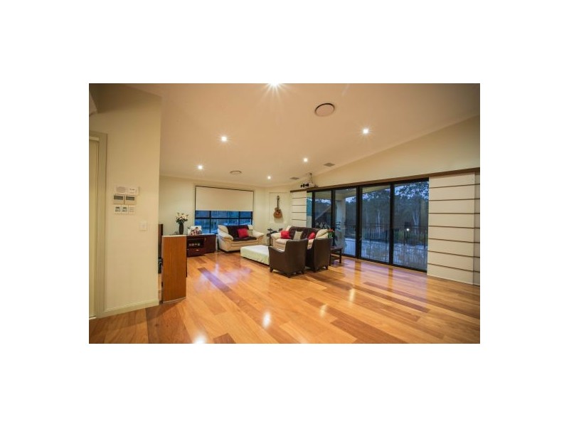 58 Woodend Ct, Park Ridge QLD 4125