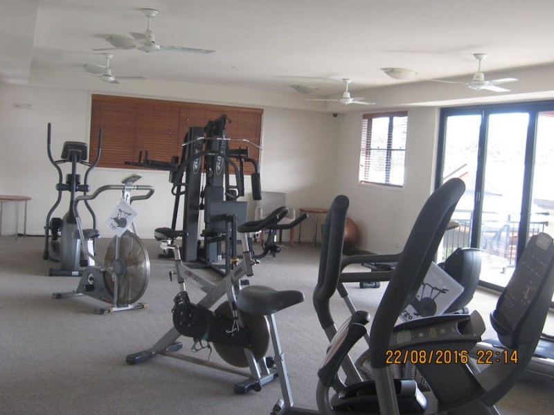 1/5 Central Ave, Mount Ommaney QLD 4074