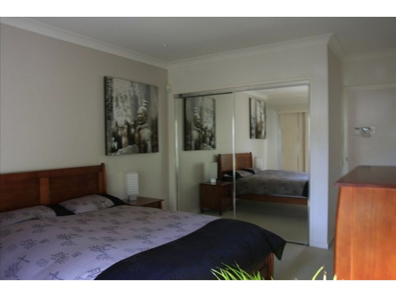 1/5 Central Ave, Mount Ommaney QLD 4074