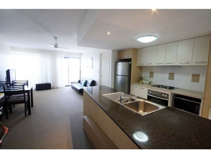 40/10 Grand Pde, Kawana Island QLD 4575