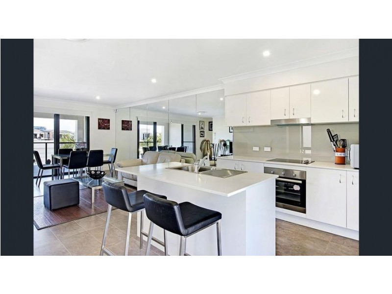 25 61 East Quay Drive, Biggera Waters QLD 4216