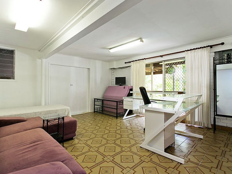 91 Illuta Ave, Ferny Hills QLD 4055