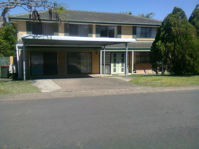 11 Warrington st, Robertson QLD 4109