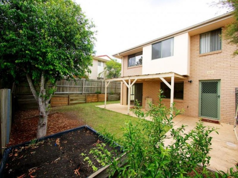 100. Bordeaux St, Eight Mile Plains QLD 4113