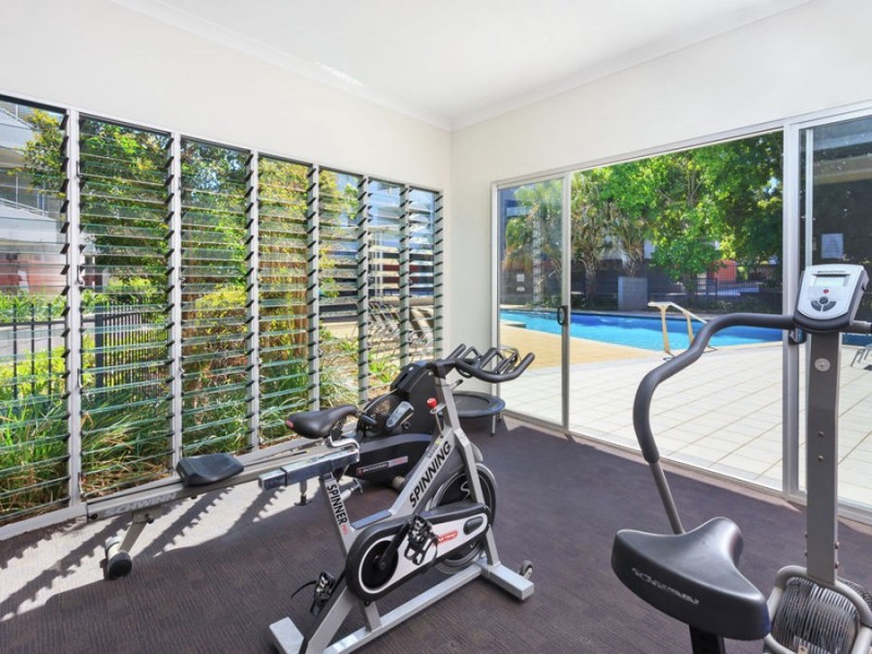 16/2 Campbell St, Toowong QLD 4066