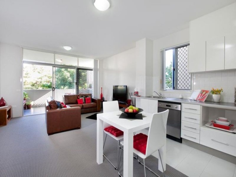 16/2 Campbell St, Toowong QLD 4066