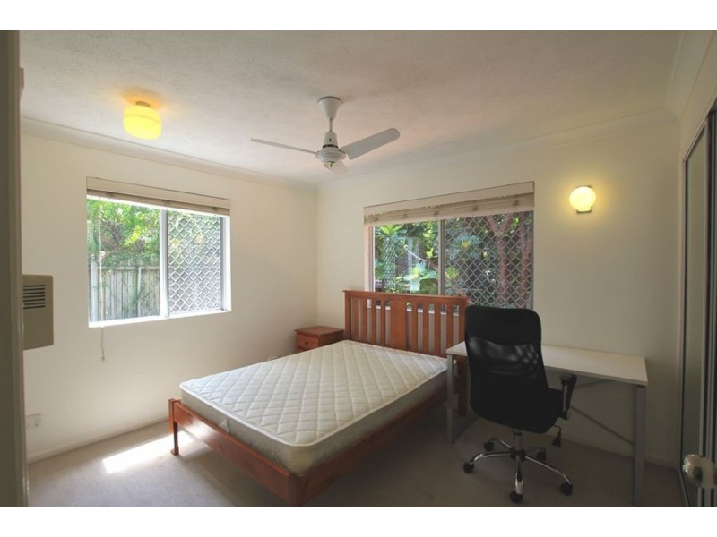 1/71 Warren, St Lucia QLD 4067