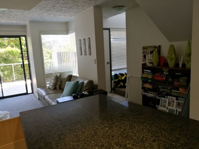 34/10 Grand Pde, Kawana Island QLD 4575