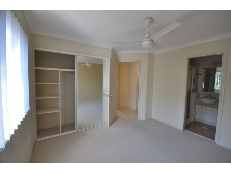 82 316 Long St East, Graceville QLD 4075