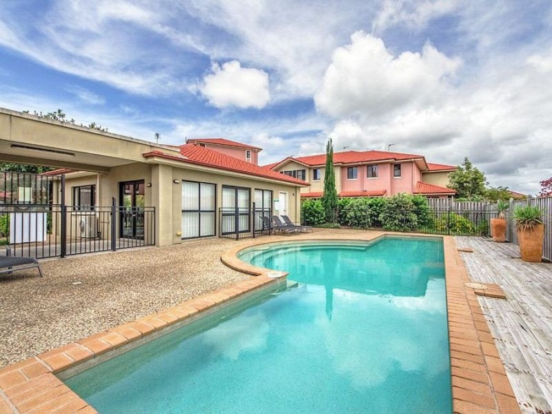 24/2 Geraldton Drive, Varsity Lakes QLD 4227