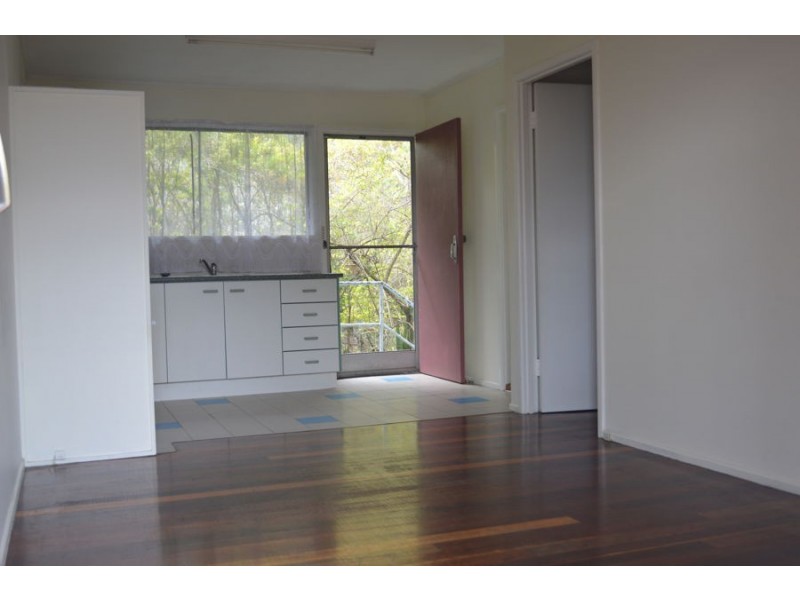 Unit 2 – 43 Holland Rd, Holland Park QLD 4121