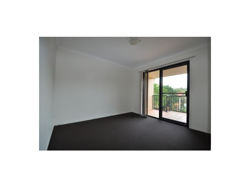 3/9 Pamela Place, Kenmore Hills QLD 4069