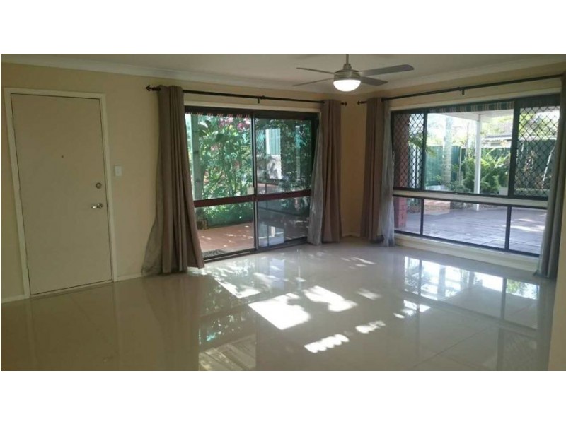 17 Batman Crescent, Springwood QLD 4127