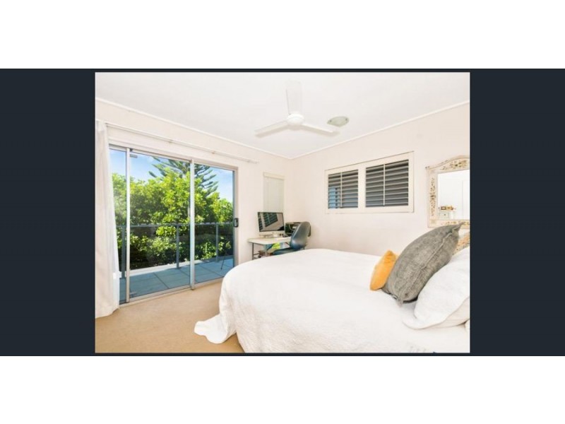 9/10 Grand Pde, Kawana Island QLD 4575