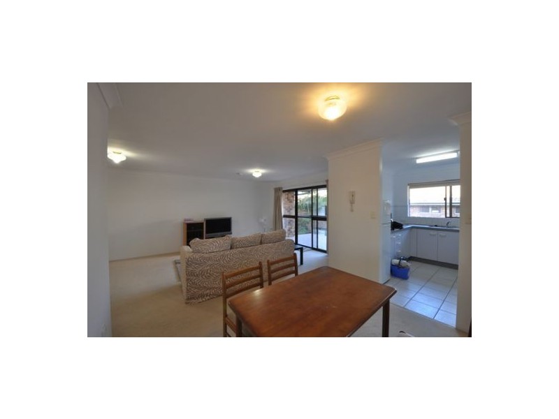 87 Macquarie St, St Lucia QLD 4067