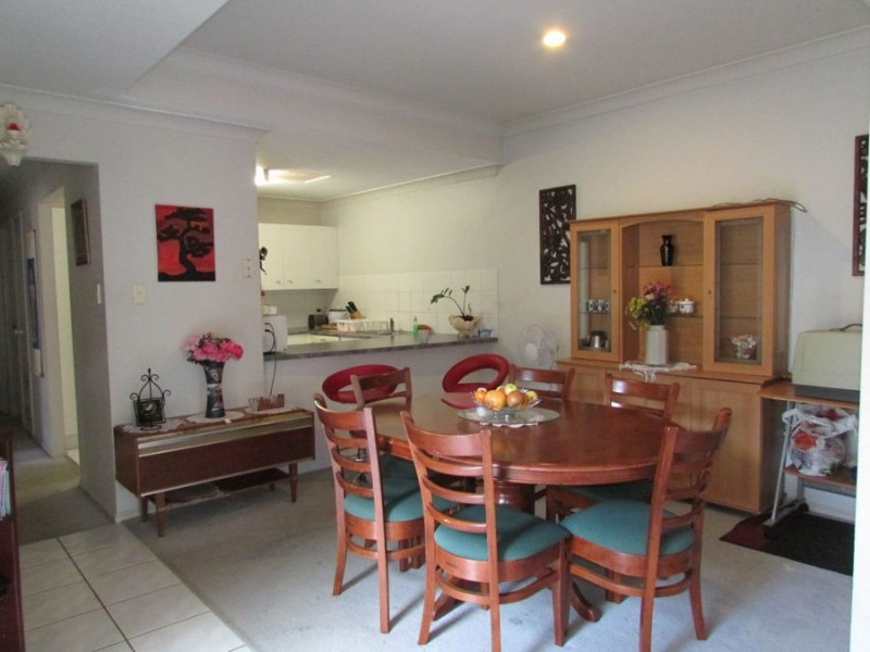 27/9 Lawrence Close, Robertson QLD 4109