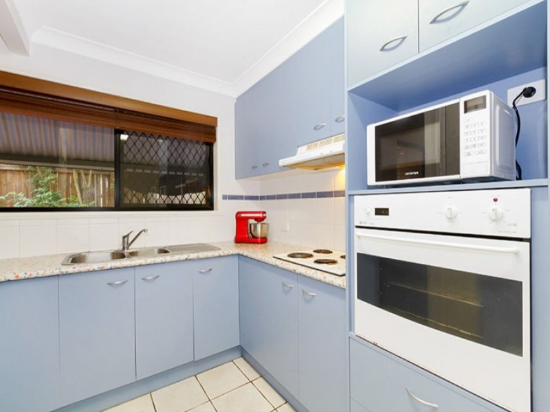 8 Manson Pde, Yeronga QLD 4104