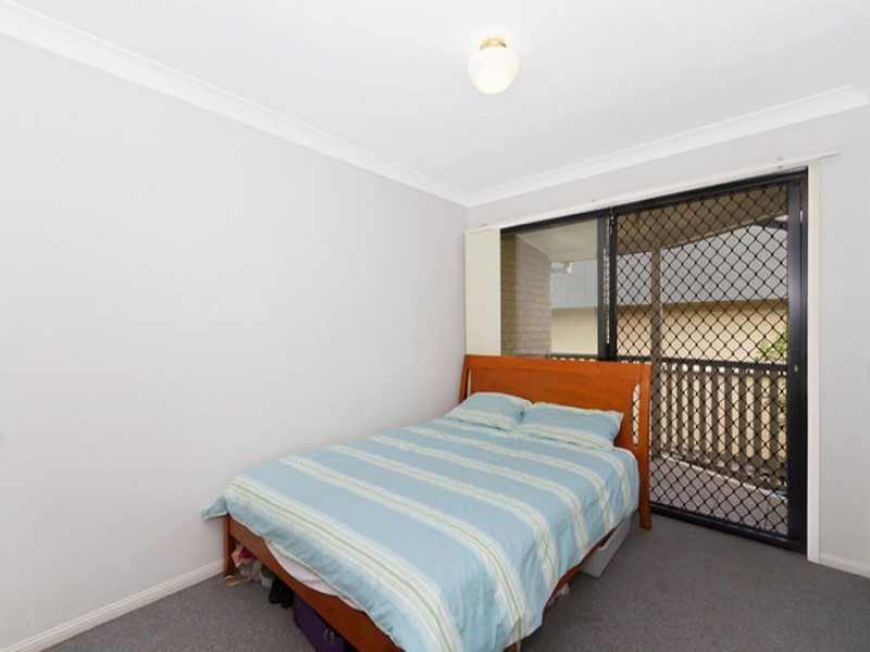 8 Manson Pde, Yeronga QLD 4104