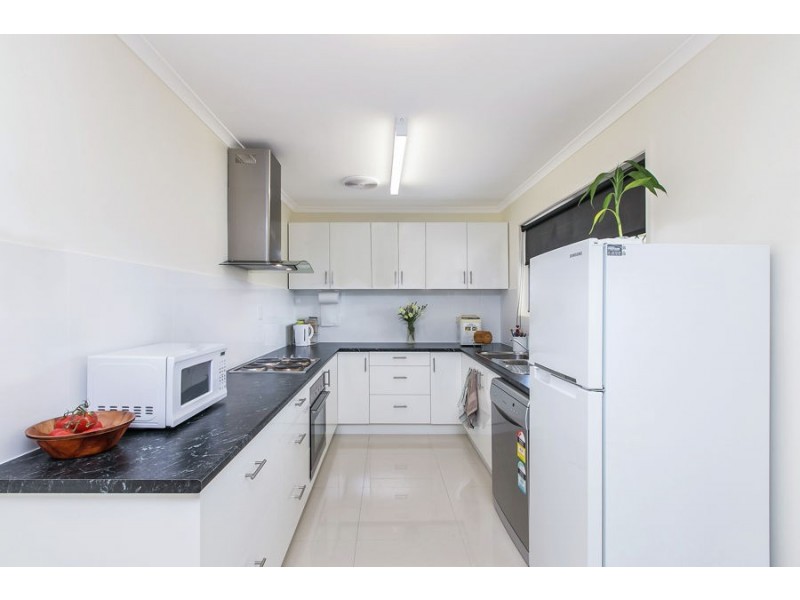 78 Railway Pde, Woodridge QLD 4114