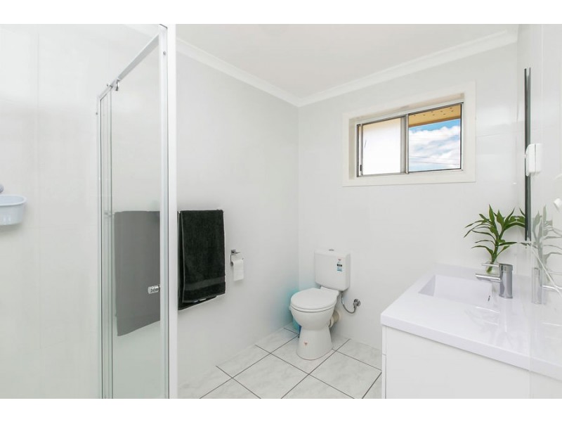 78 Railway Pde, Woodridge QLD 4114