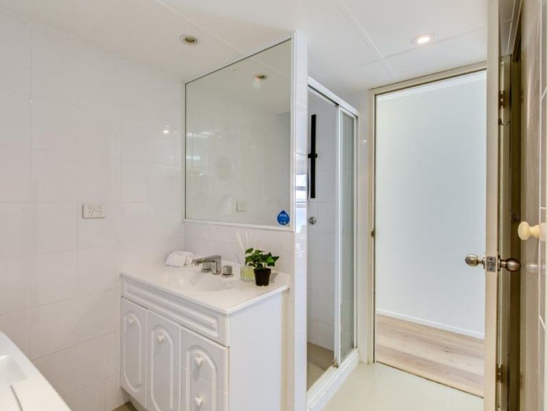 36 The Esplanade, Surfers Paradise QLD 4217