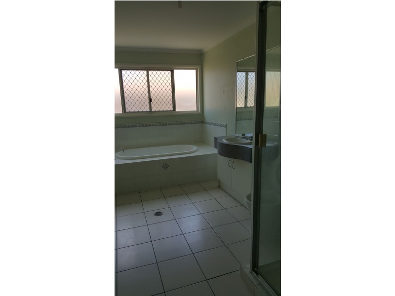 Alcheringa Place, Robertson QLD 4109