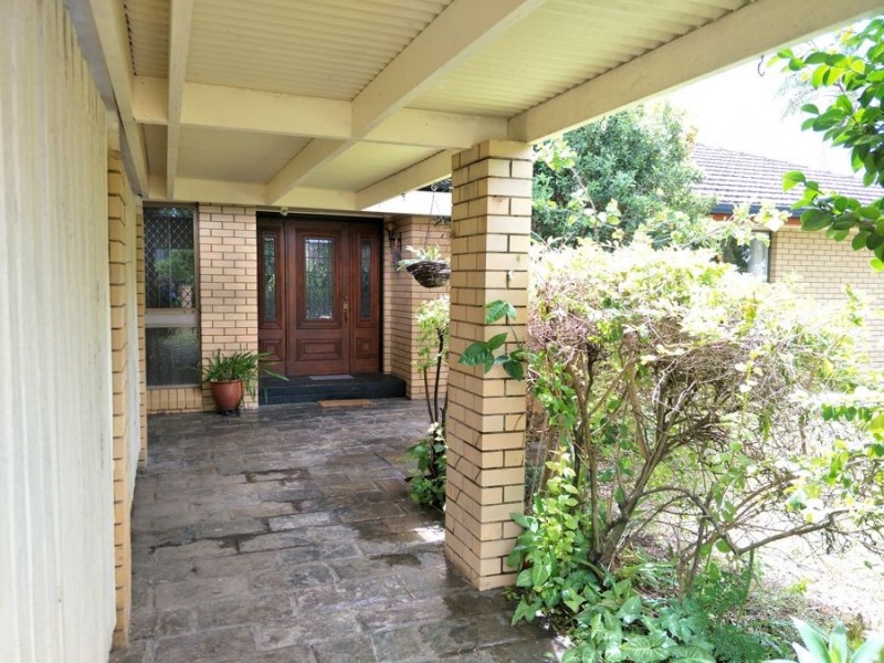 5 ERNA CT, Sunnybank QLD 4109