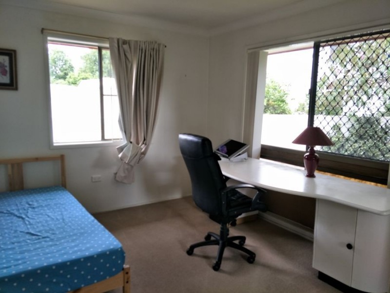 5 ERNA CT, Sunnybank QLD 4109