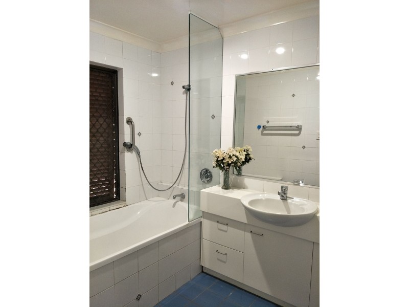 5 ERNA CT, Sunnybank QLD 4109