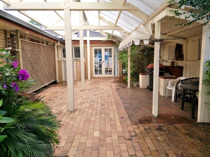 5 ERNA CT, Sunnybank QLD 4109