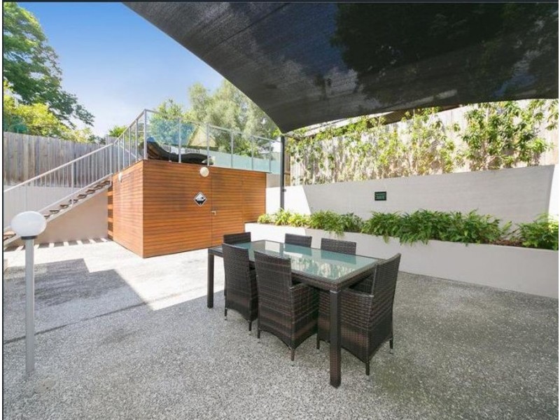 1 6 Victoria St, Kelvin Grove QLD 4059