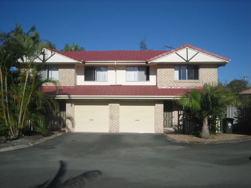 9 Lawrence Close, Robertson QLD 4109