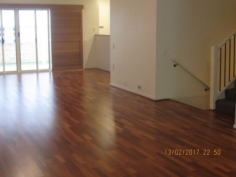 23 Greenway Cct, Mount Ommaney QLD 4074