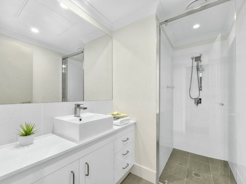 8/8 Priory St., Indooroopilly QLD 4068