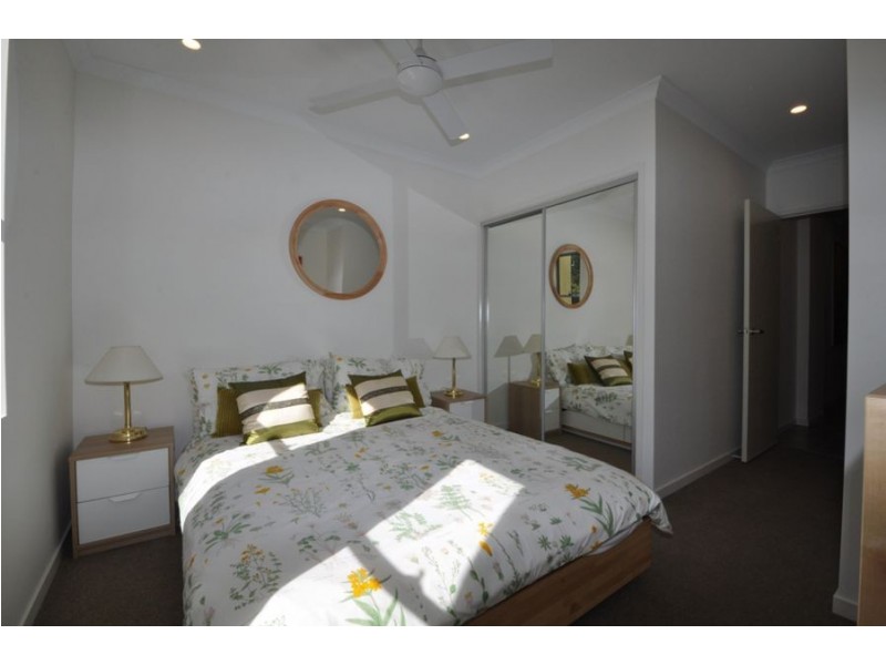 8/8 Priory St., Indooroopilly QLD 4068