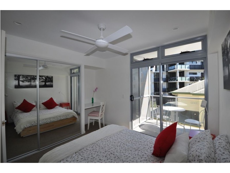 8/8 Priory St., Indooroopilly QLD 4068