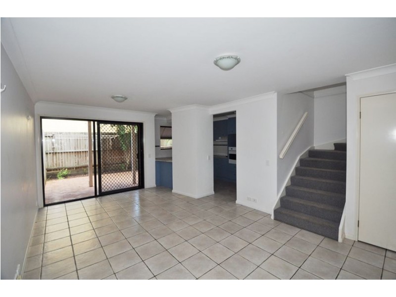 8 Manson Pde., Yeronga QLD 4104