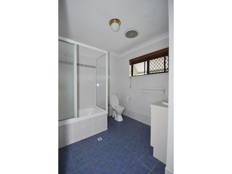 8 Manson Pde., Yeronga QLD 4104