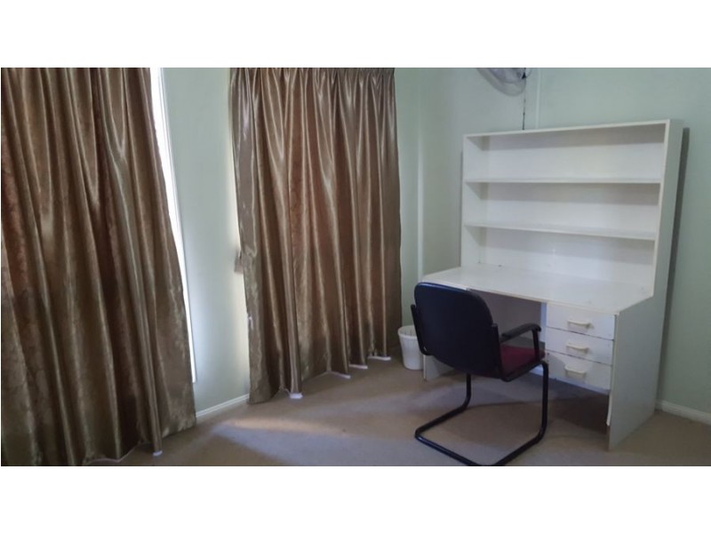 10 Alcheringa  Place, Robertson QLD 4109