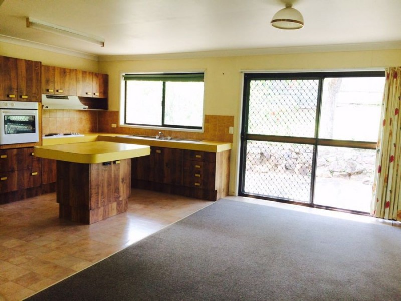 51 Bedivere Street, Carindale QLD 4152