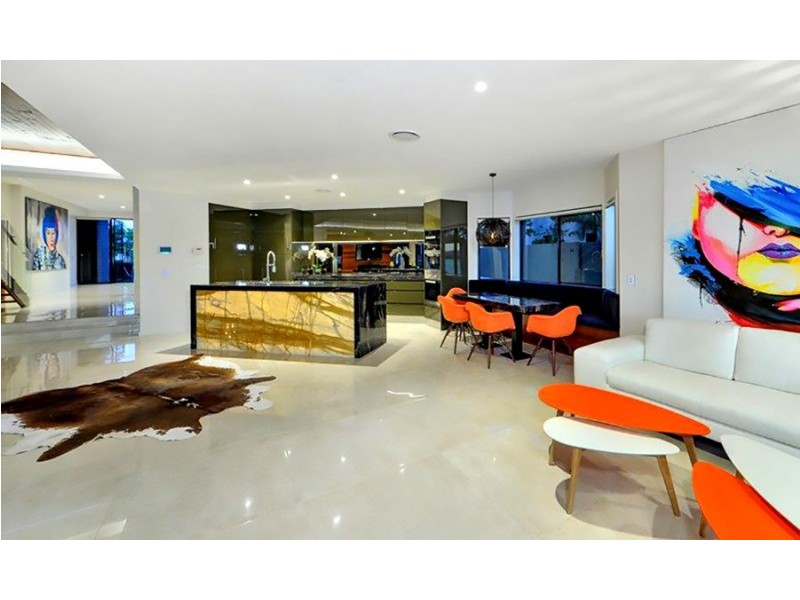 Paradise Point QLD 4216