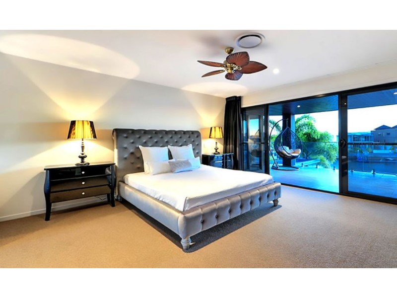 Paradise Point QLD 4216