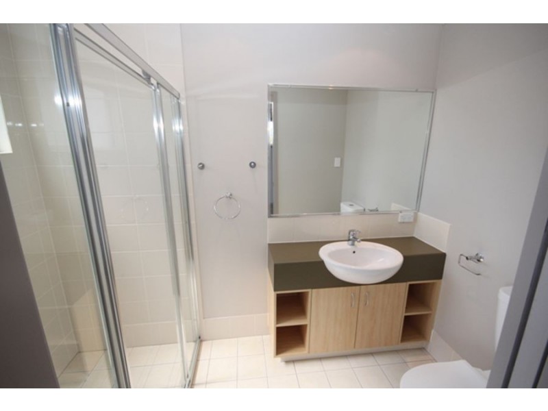 1/19 Gumtree Crescent, Upper Coomera QLD 4209