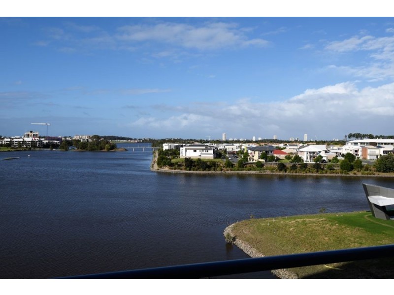 1304/397 Christine Ave, Varsity Lakes QLD 4227