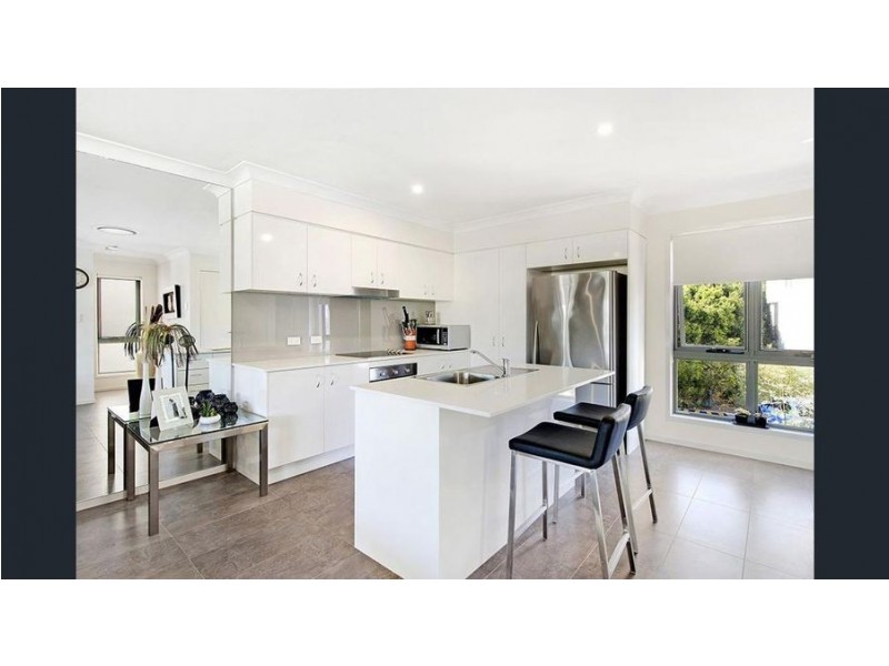 27 61 East Quay Drive,, Biggera Waters QLD 4216