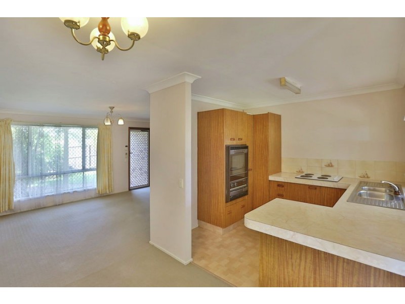 66 Holmead Rd, Eight Mile Plains QLD 4113