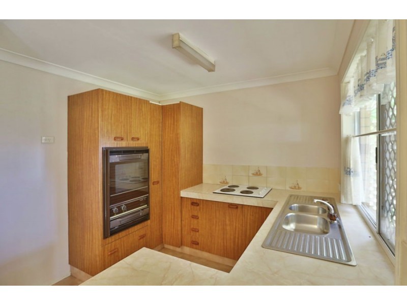 66 Holmead Rd, Eight Mile Plains QLD 4113