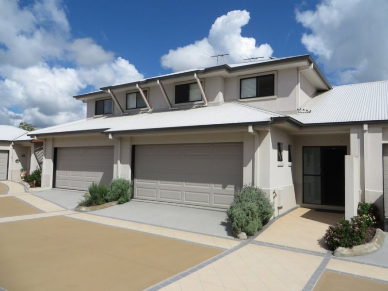 7/7 Greenway Cct, Mount Ommaney QLD 4074