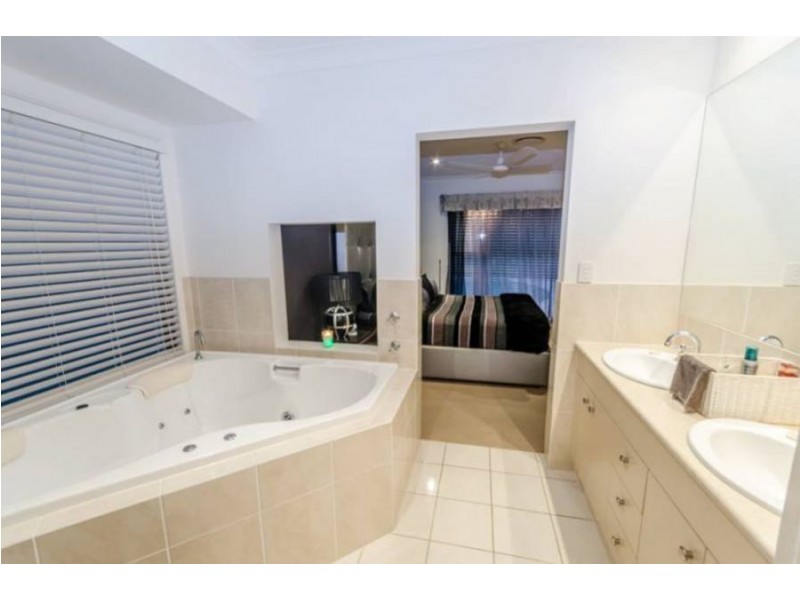 16 Zeus Circuit, Coomera Waters QLD 4209