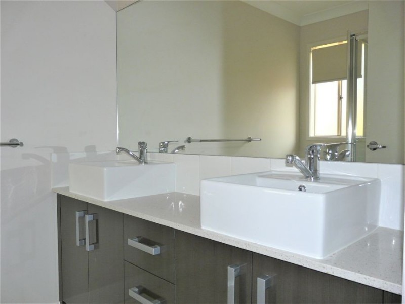 Lot 19 JOHNSTONE PLACE, Riverview QLD 4303